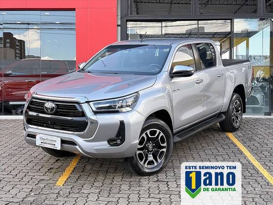 TOYOTA HILUX 2.8 D-4D TURBO DIESEL CD SRX 4X4 AUTOMÁTICO